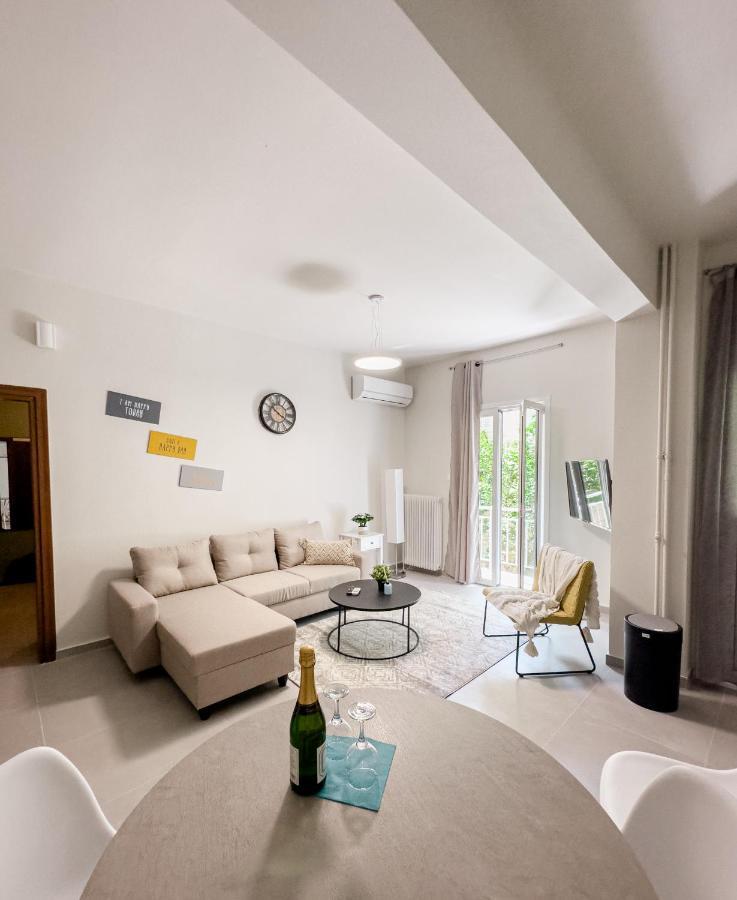 Metro Chic Haven: Modernized Urban Studio Near The Tram Atény Exteriér fotografie